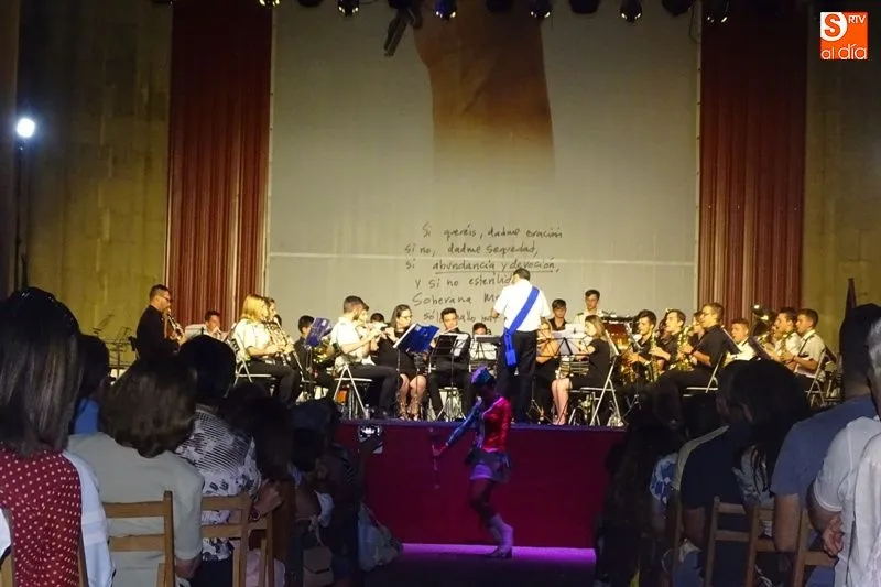 Foto 2 - Concierto italo-espa&ntilde;ol de bandas de m&uacute;sica  