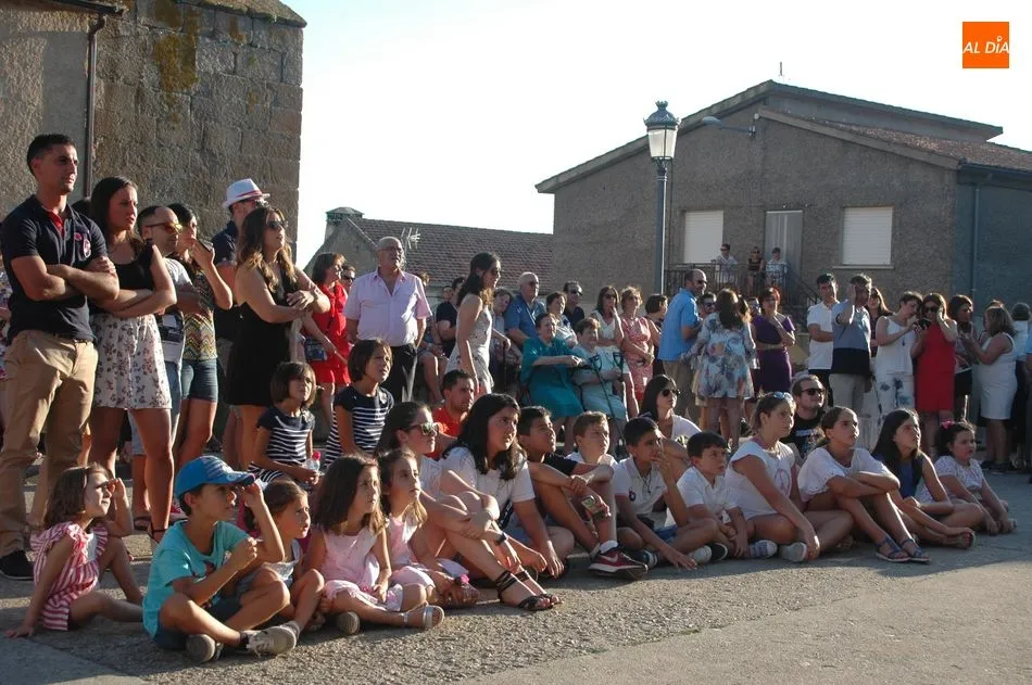 Foto 5 - Hasta siete roscas en ofrenda a la Virgen de la Pe&ntilde;a de Francia  