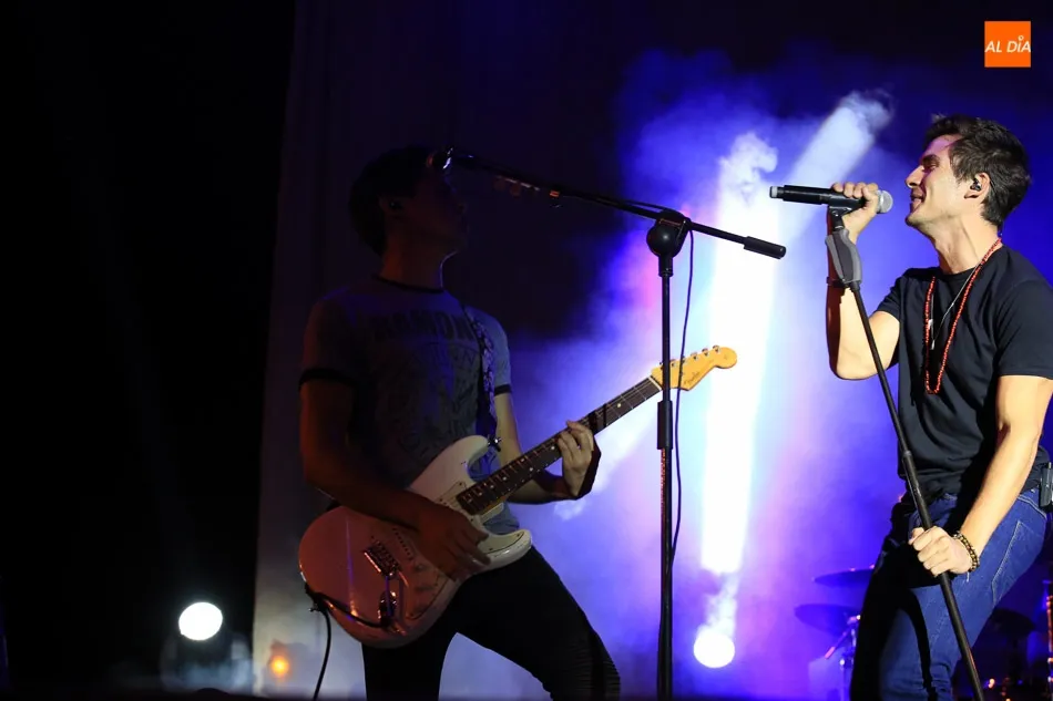 Foto 7 - El &lsquo;para&iacute;so&rsquo; de Dvicio encandila al p&uacute;blico salmantino