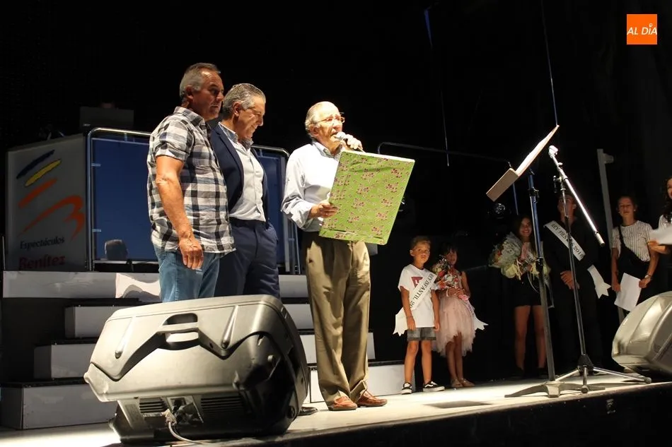 Foto 4 - Homenaje a Armando en el preg&oacute;n de Almenara de Tormes