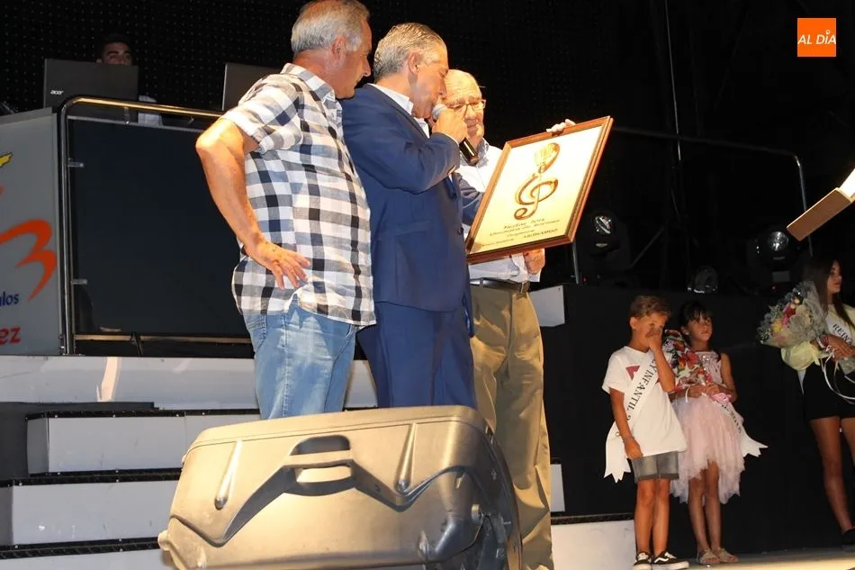 Foto 2 - Homenaje a Armando en el preg&oacute;n de Almenara de Tormes