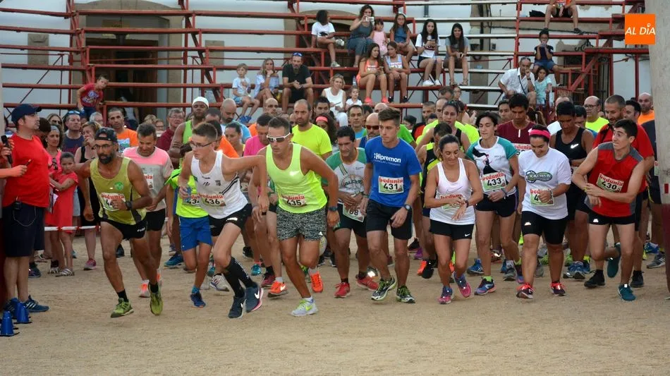 Foto 9 - &Eacute;xito de participantes en la V carrera popular Toromarat&oacute;n de Lumbrales
