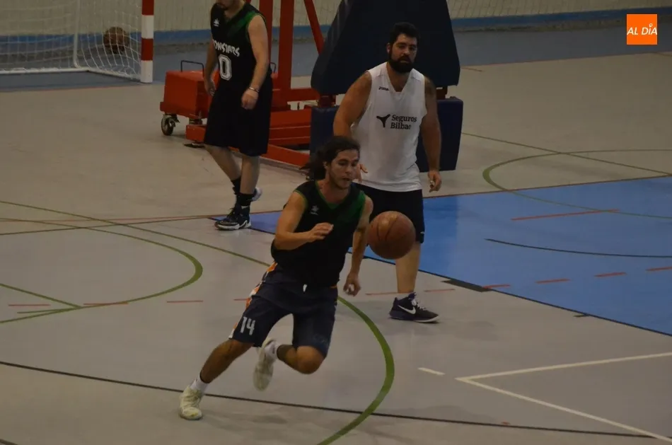 Foto 10 - Fantasmas revalida corona en el &lsquo;&uacute;ltimo&rsquo; Torneo 3x3 Coyote  
