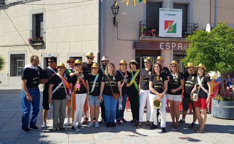 Los Quintos del 68, en la Plaza de España