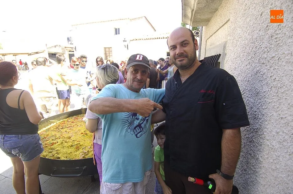 Foto 8 - Aldea del Obispo da buena cuenta de una gran paella sin gluten  