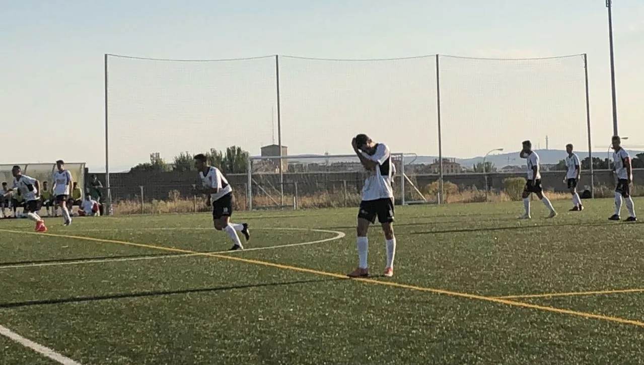 Un Ciudad Rodrigo con muchas caras nuevas se estrena con victoria ante el Juvenil del Navega  