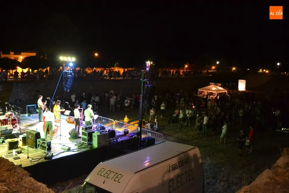 Foto 2 - Buen ambiente en un Farinato Sound Festival en clave femenina  
