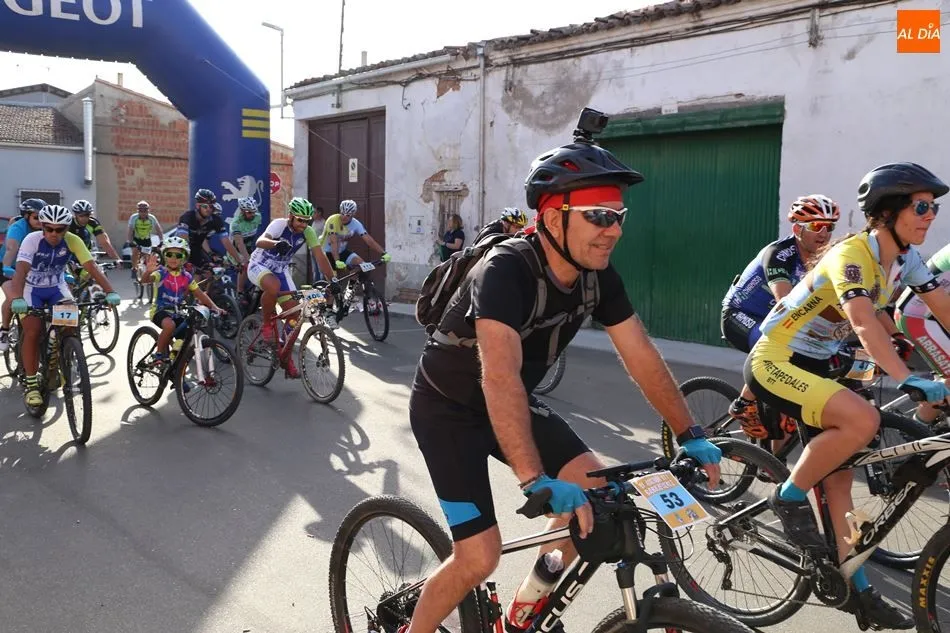 Foto 6 - M&aacute;s de un centenar de participantes en la Kedada Babilafuente Beer Bike