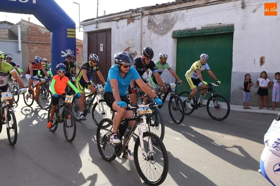 Foto 4 - M&aacute;s de un centenar de participantes en la Kedada Babilafuente Beer Bike