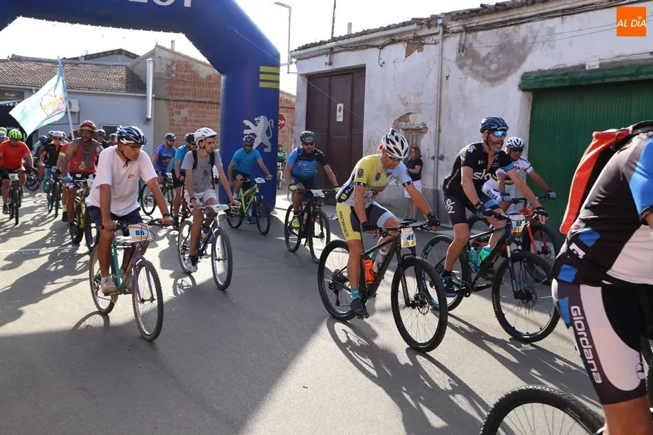 Foto 7 - M&aacute;s de un centenar de participantes en la Kedada Babilafuente Beer Bike