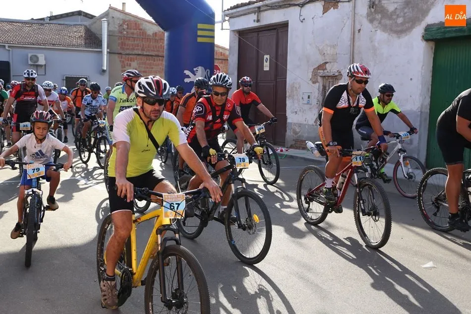Foto 5 - M&aacute;s de un centenar de participantes en la Kedada Babilafuente Beer Bike
