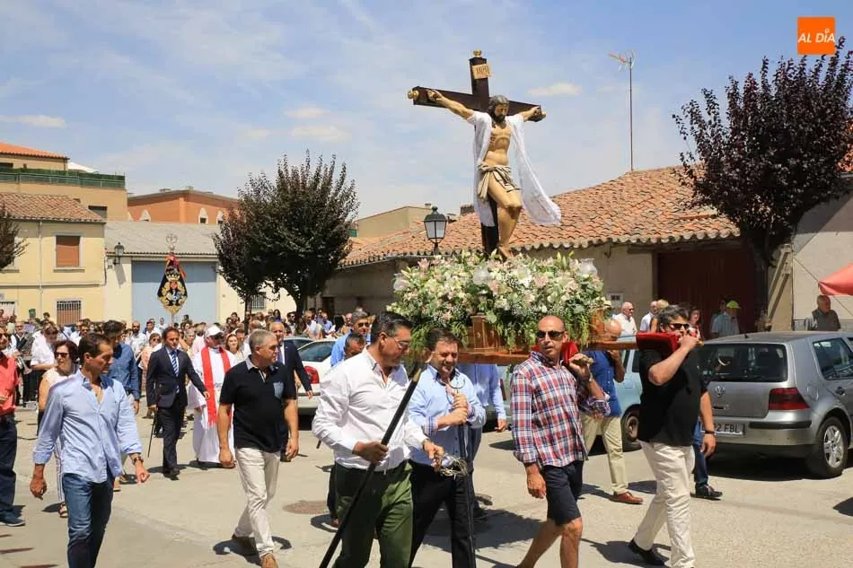 Foto 10 - Castellanos de Moriscos honra al Cristo de las Batallas con&nbsp;su tradicional eucarist&iacute;a  