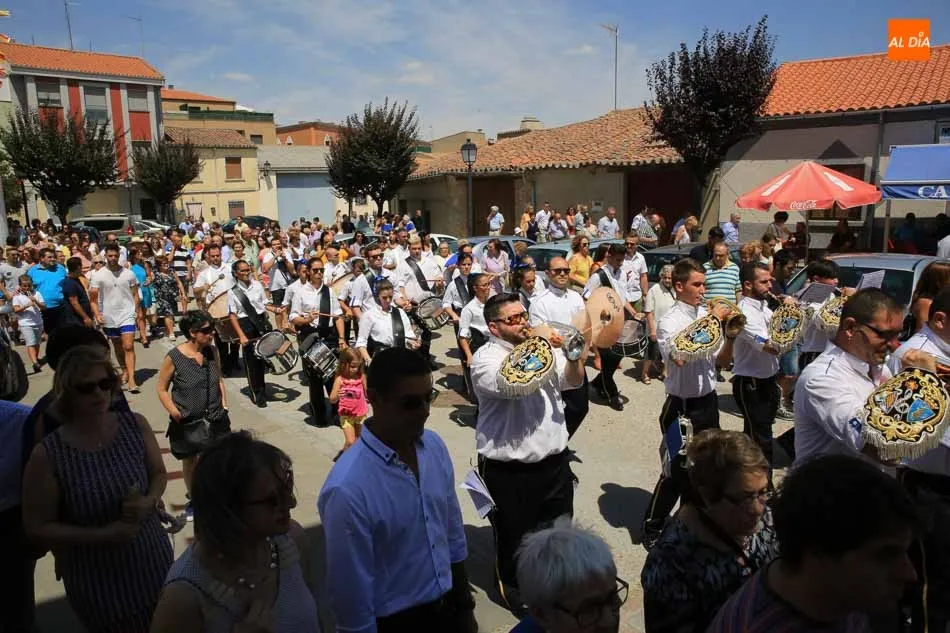 Foto 7 - Castellanos de Moriscos honra al Cristo de las Batallas con&nbsp;su tradicional eucarist&iacute;a  