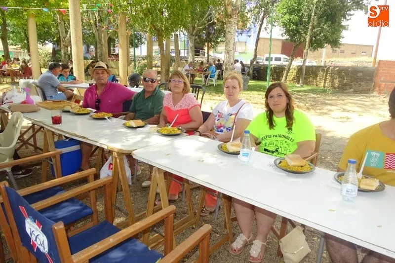 Los asistentes disfrutaron de una comida con buen ambiente