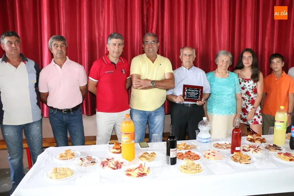 Foto 2 - Peralejos de Abajo despide las fiestas de verano con un homenaje a los mayores  