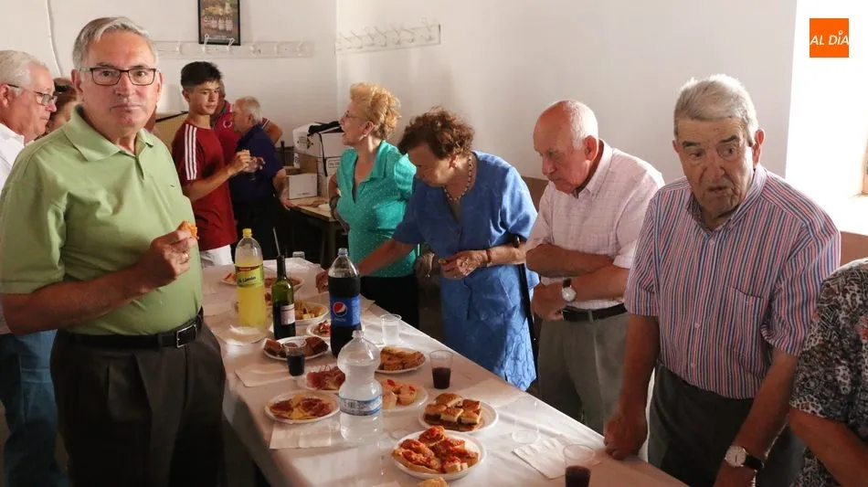 Foto 8 - Peralejos de Abajo despide las fiestas de verano con un homenaje a los mayores  