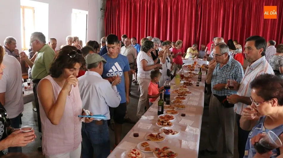 Foto 7 - Peralejos de Abajo despide las fiestas de verano con un homenaje a los mayores  
