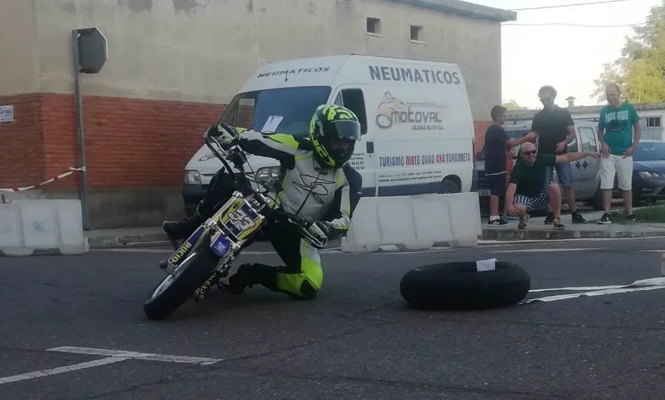 Foto 6 - Las minimotos rugen por segundo a&ntilde;o consecutivo en el barrio de Santa Marina  
