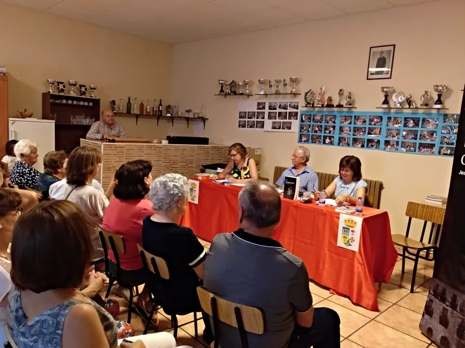 Foto 2 - Un curso intensivo de corte de jam&oacute;n pone la nota especial a la Semana Cultural de&nbsp;Ba&ntilde;ob&aacute;rez  