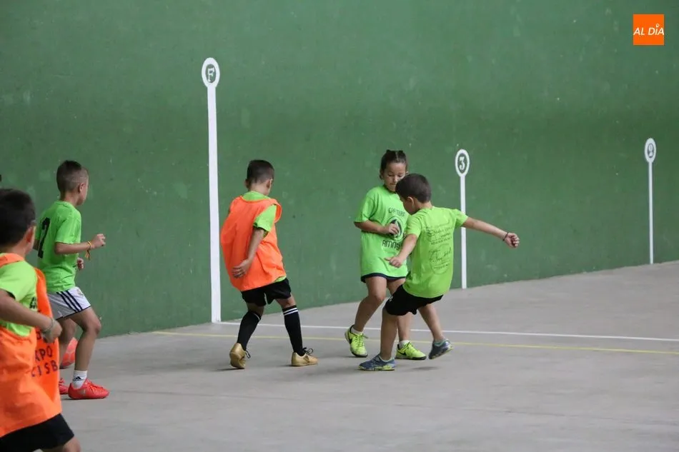 Foto 11 - Arrancan las finales del campeonato de &lsquo;futbito&rsquo; de Vitigudino  