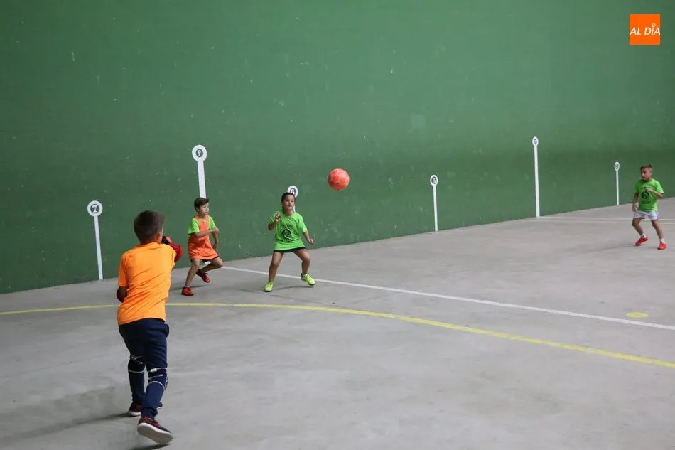 Foto 4 - Arrancan las finales del campeonato de &lsquo;futbito&rsquo; de Vitigudino  