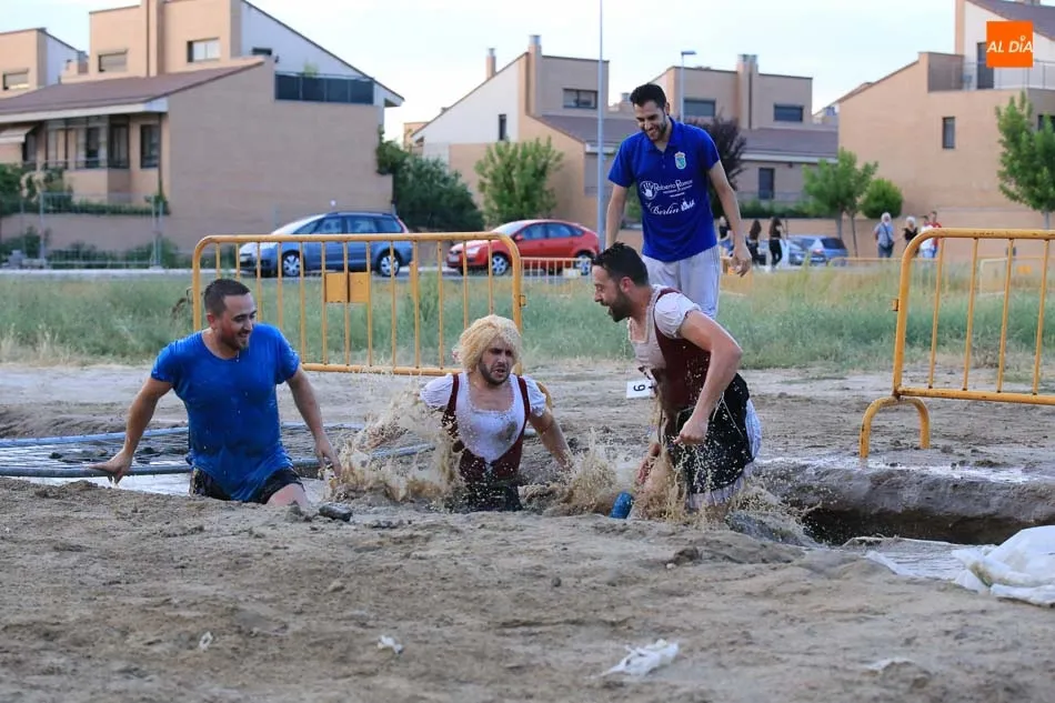 Foto 2 - Divertida jornada en Villamayor con la carrera de obst&aacute;culos Impulsa Race