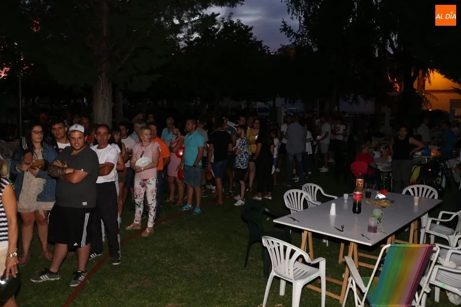 Foto 4 - La carne con patatas clausura las fiestas