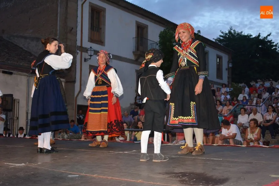 Foto 4 - El tamborilero Julio &lsquo;El Serrano&rsquo; recibe el reconocimiento de Santa Mar&iacute;a de Liminares en el...