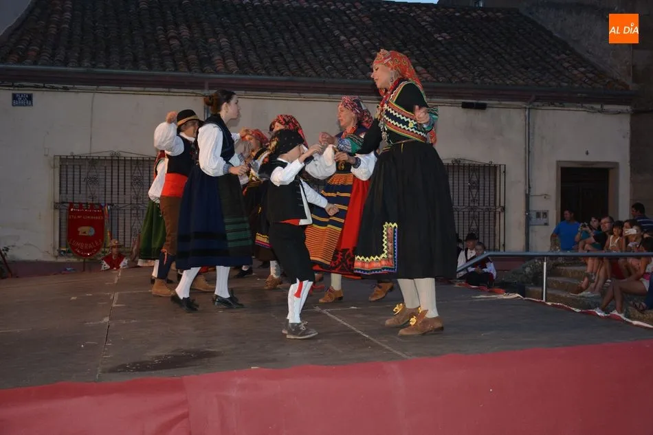 Foto 3 - El tamborilero Julio &lsquo;El Serrano&rsquo; recibe el reconocimiento de Santa Mar&iacute;a de Liminares en el...