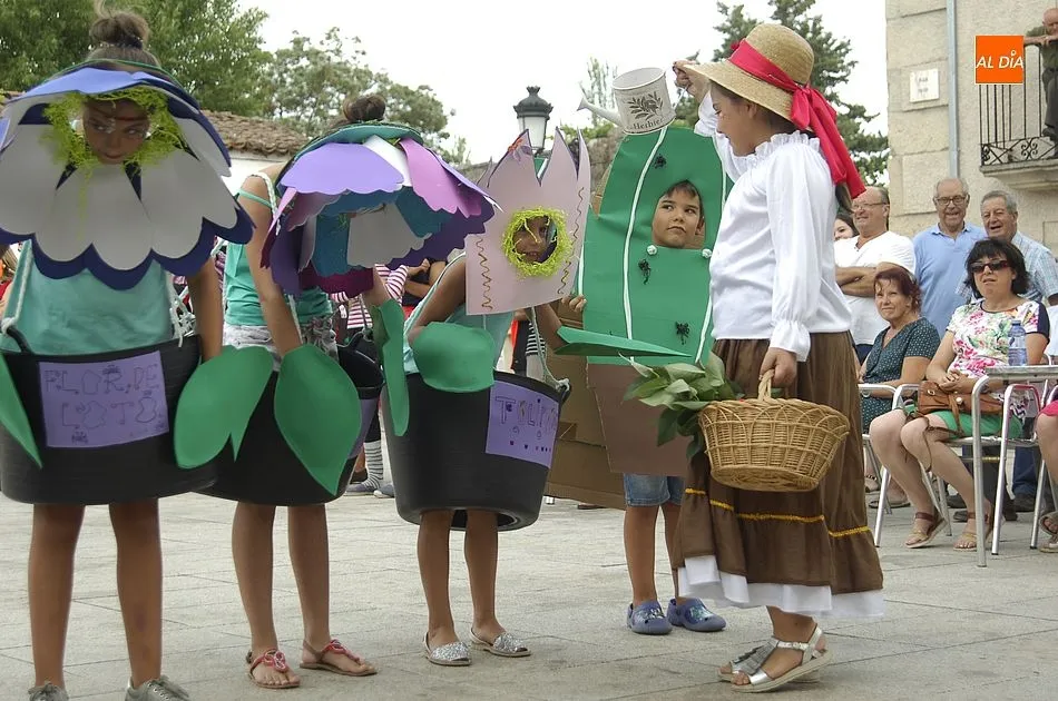 Los niños llenaron de color y alegría la plaza mayor/Foto: Adrián Martín