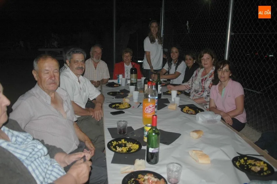 Foto 10 - La paella y el tiro al plato protagonizan la jornada festiva en Saldeana&nbsp;  