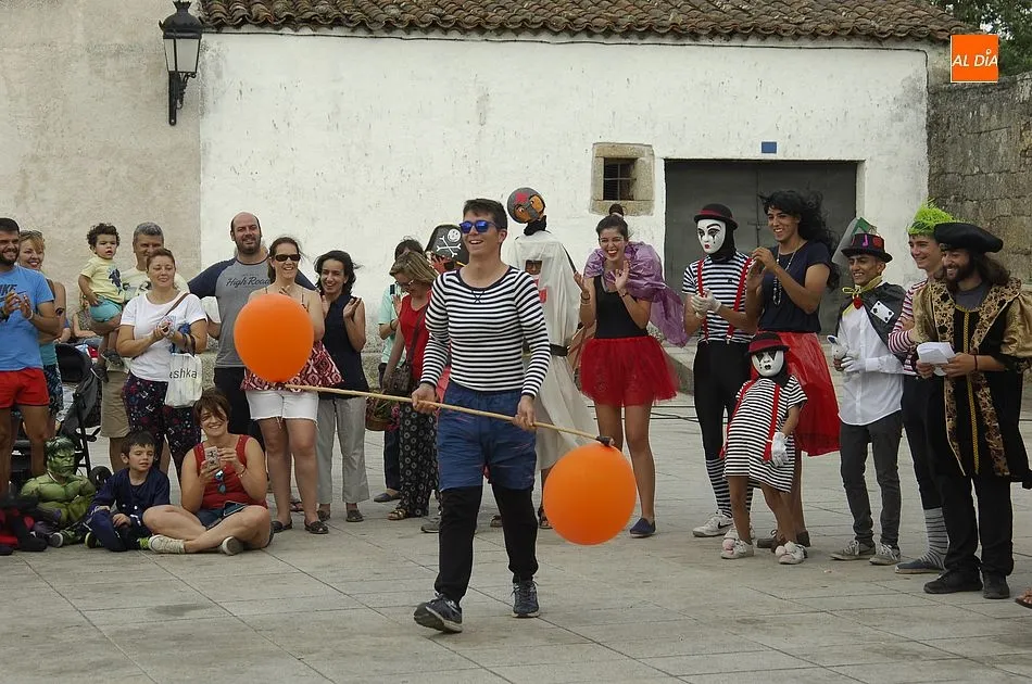 Foto 6 - Colorido desfile de disfraces repleto de originalidad en Aldea del Obispo  