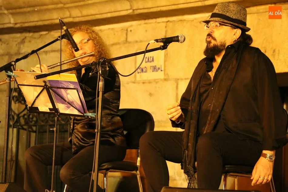 Foto 6 - Excelente actuaci&oacute;n de la Compa&ntilde;&iacute;a Flamenca Cristina Ca&ntilde;izares con su espect&aacute;culo 'Locos por...