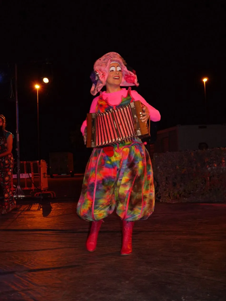 Foto 10 - Arranca en Carbajosa de la Sagrada el festival de Circo que se prolongar&aacute; hasta el domingo