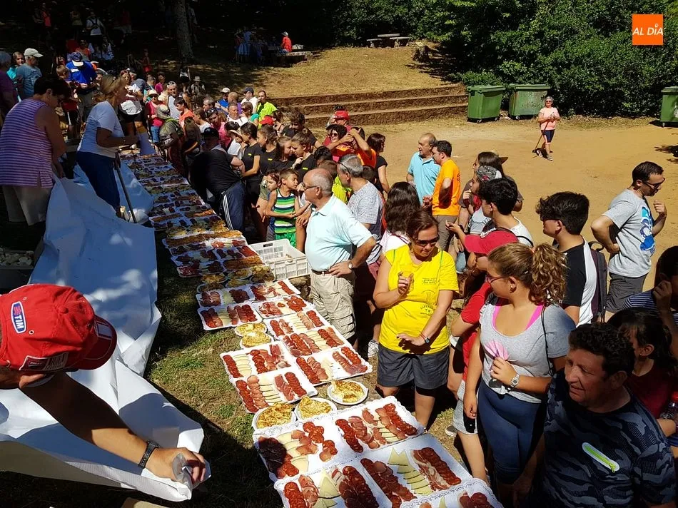 Foto 7 - La Honfr&iacute;a vuelve a ser destino de la marcha festiva