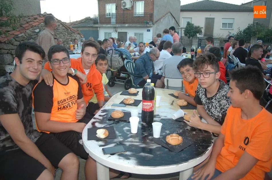 Foto 7 - En Fuentes de Masueco se despiden de las fiestas con un excelente sabor de boca  