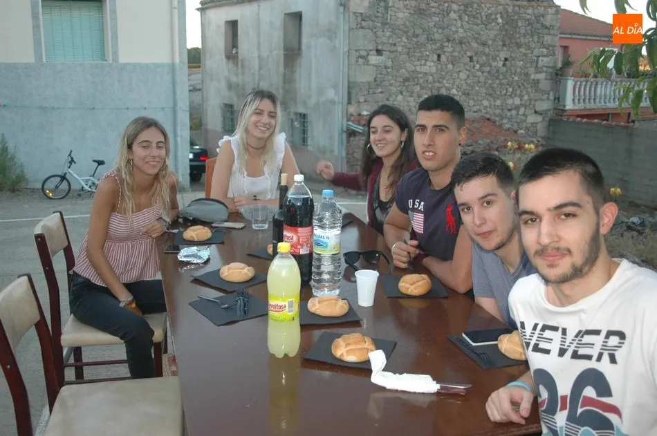 Foto 4 - En Fuentes de Masueco se despiden de las fiestas con un excelente sabor de boca  