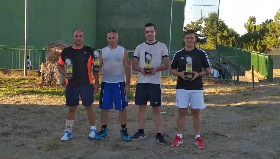 Roberto, Cholo y los Victors de Trabanca tras disputar la final de parejas