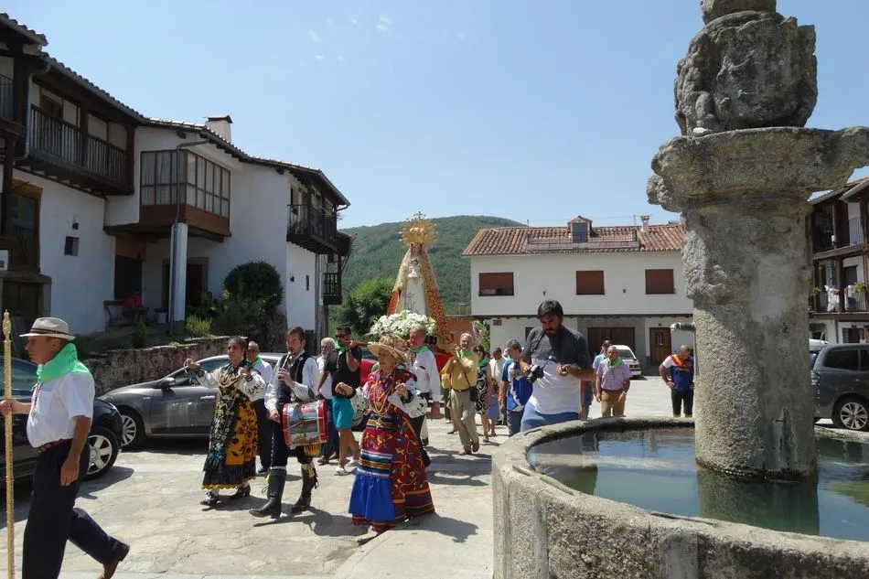 Foto 3 - El Se&ntilde;or&iacute;o de Montemayor celebra el d&iacute;a de su patrona  