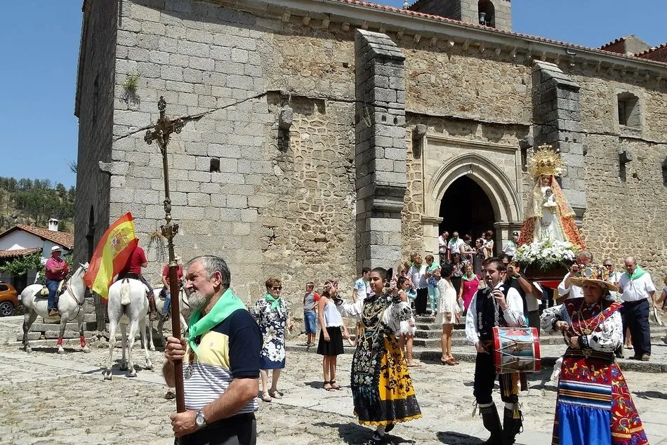 Foto 5 - El Se&ntilde;or&iacute;o de Montemayor celebra el d&iacute;a de su patrona  