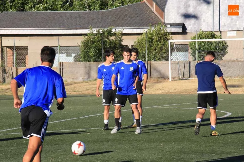 Foto 4 - Agudo y Samuel se enfundan la el&aacute;stica del Salmantino  