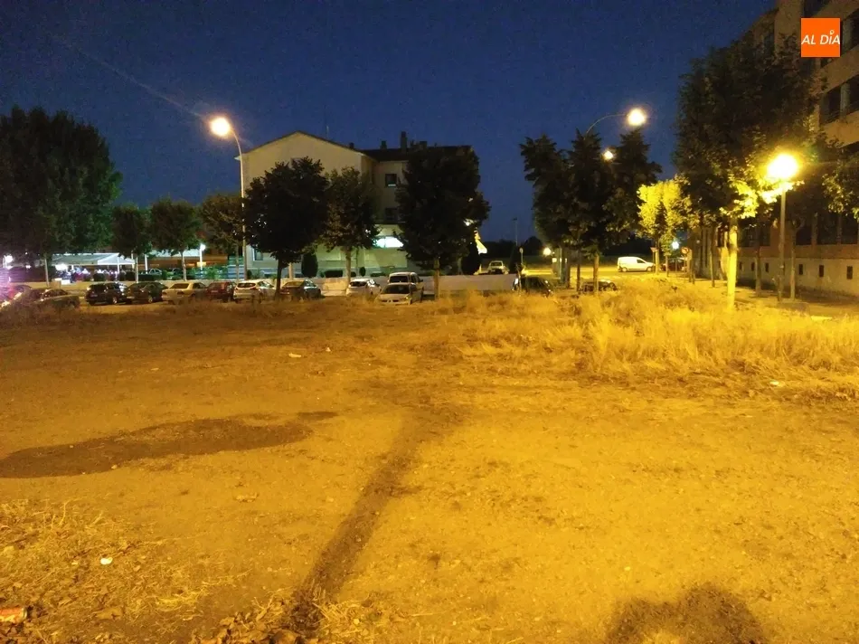 Foto 4 - Quejas en el Zurgu&eacute;n por la acumulaci&oacute;n de basura en espacios p&uacute;blicos  