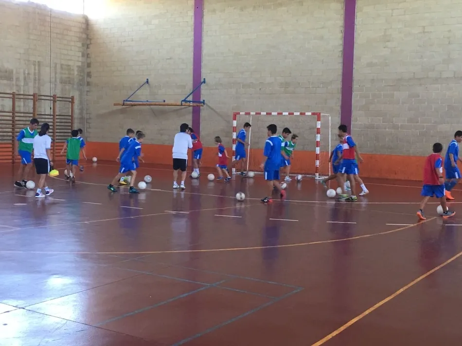 Foto 11 - La segunda semana del Campus de F&uacute;tbol Sala y F&uacute;tbol &lsquo;Ledesma 2018&rsquo; cuenta con 30...