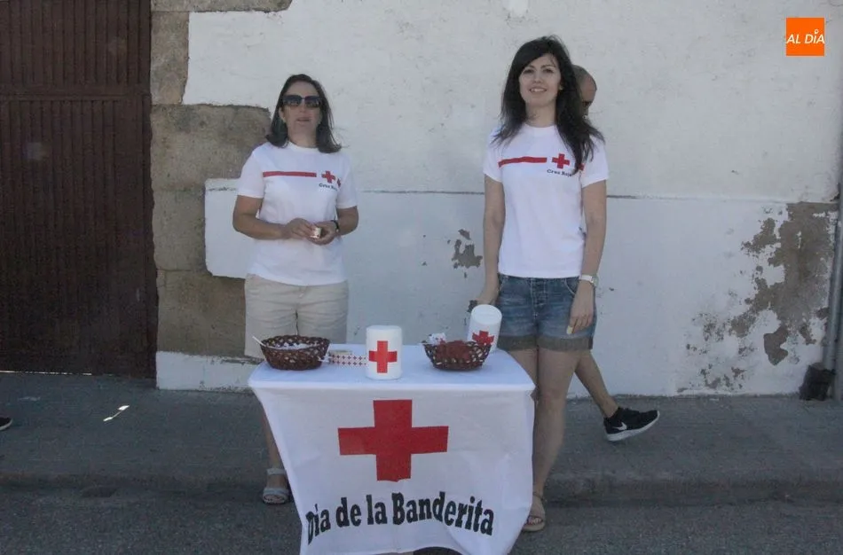 Foto 3 - La Asamblea Comarcal de Cruz Roja en Vitigudino celebra el &lsquo;D&iacute;a de la banderita&rsquo;    &nbsp;  
