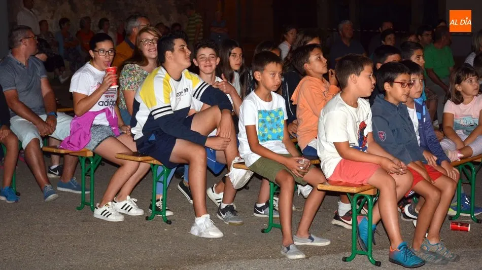 Foto 4 - Malajota Folk trae los temas populares salmantinos a la Plaza de Ba&ntilde;ob&aacute;rez