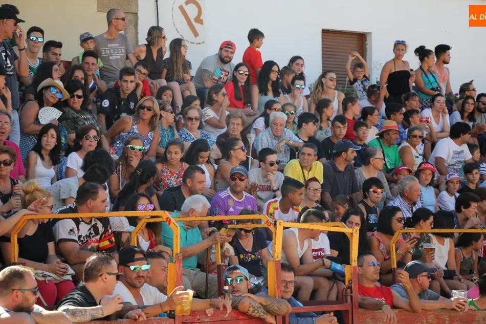 Foto 6 - Villarino comienza sus espectaculos taurinos con un festejo de recortes y el II Toro de Caj&oacute;n de...