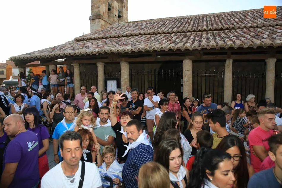 Foto 11 - Carbajosa estalla en fiestas con el chupinazo, el preg&oacute;n de Leopoldo Reguera y el desfile de pe&ntilde;as