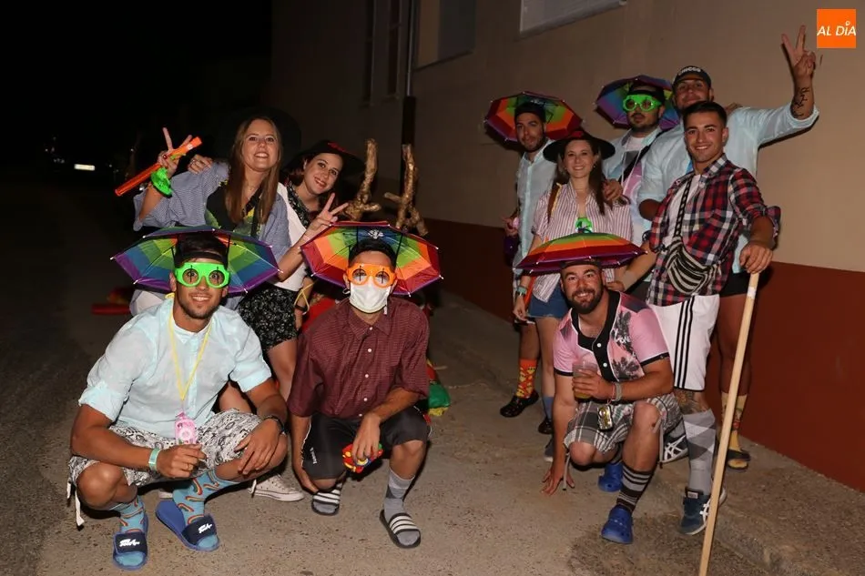 Foto 5 - Nerea Garc&iacute;a y V&iacute;ctor P&eacute;rez, proclamados reyes de las fiestas