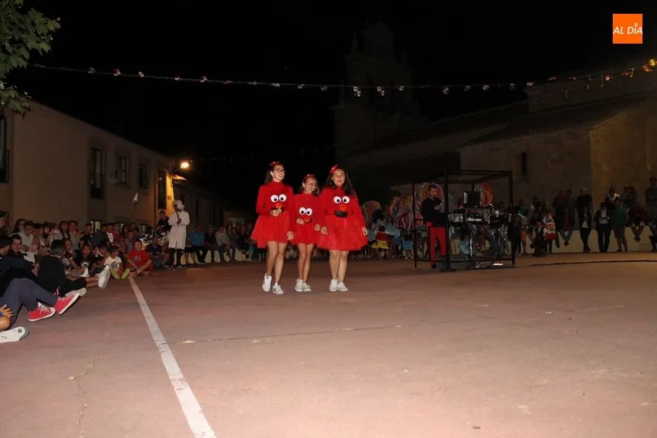 Foto 10 - Una singular tropa militar y los 13 globos infantiles, ganadores del concurso de disfraces de...