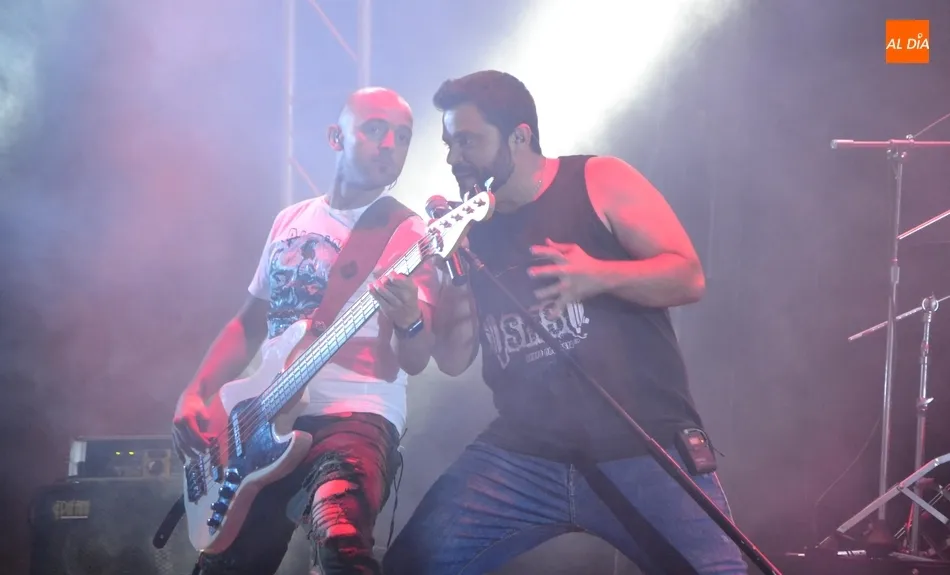 Foto 6 - SMS anima en Robleda la emblem&aacute;tica noche del 14 de agosto  